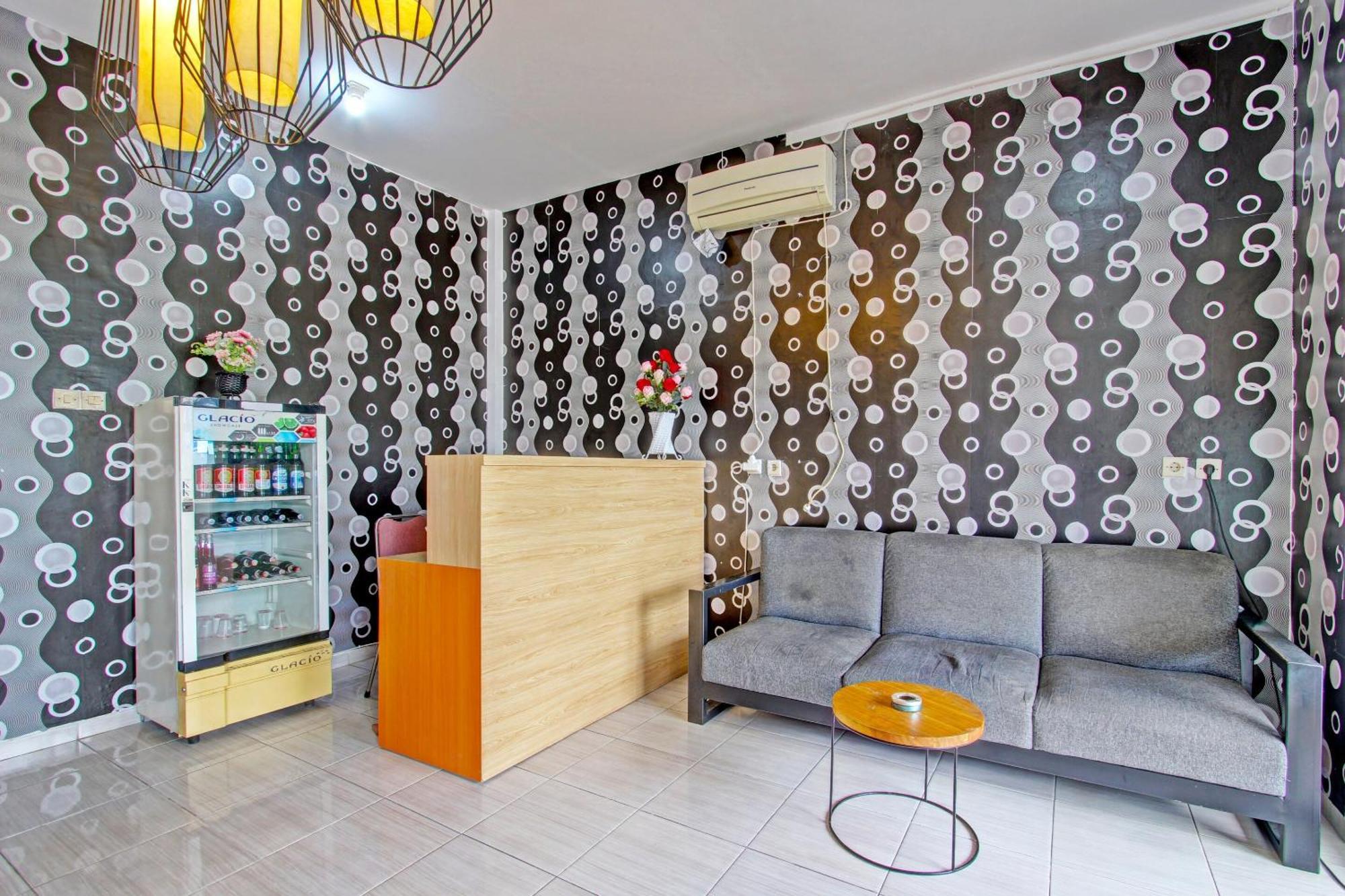 Oyo 91952 Oase Hostel Yogyakarta Dış mekan fotoğraf
